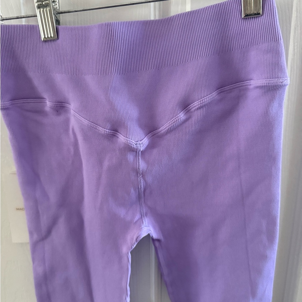 Bombshell Sportswear Lavender High-Waist Leggings - Picture 4 of 4